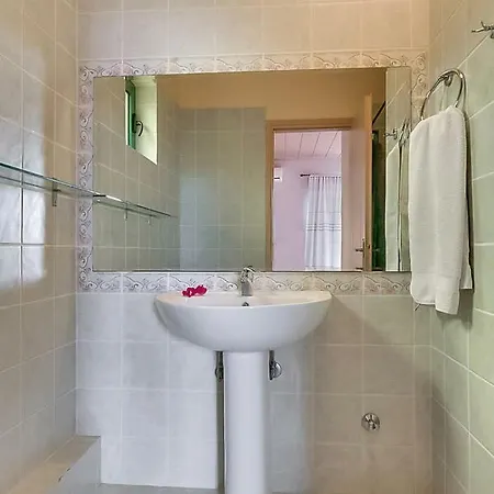 Apostolata Willa Skala (Kefalonia)